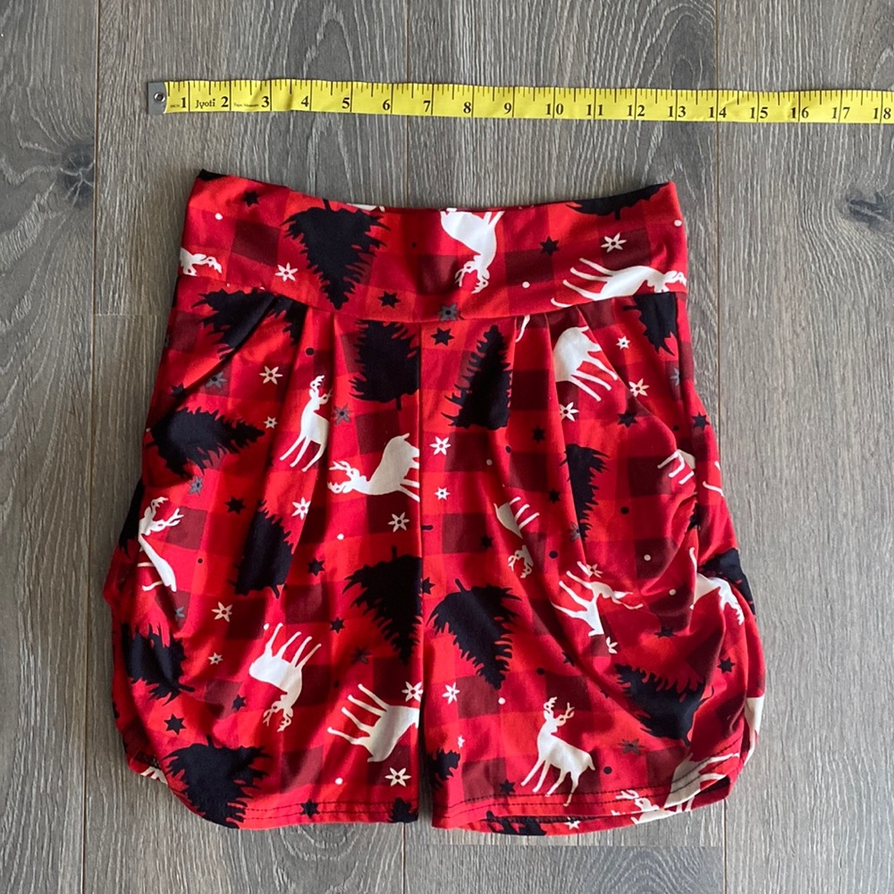 Simple Addiction Holiday print Harem Shorts